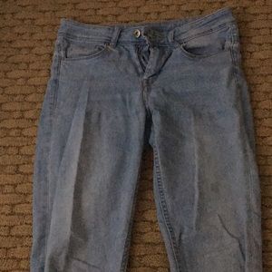 Light wash skinny jeans